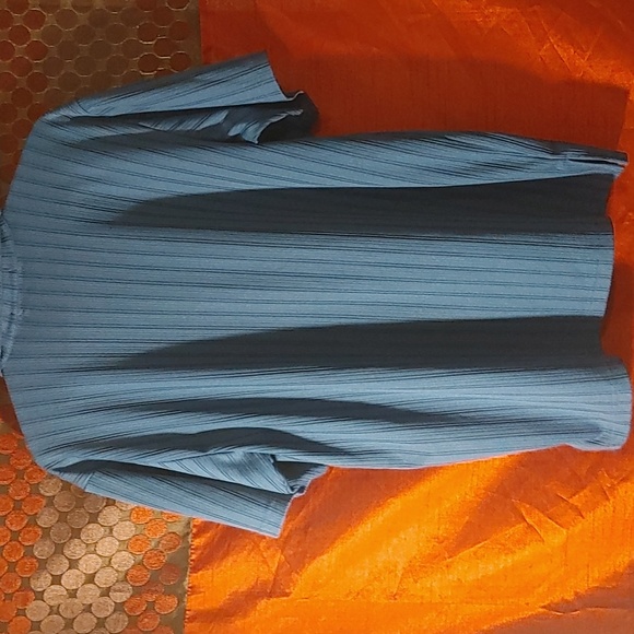 3/$50 Blue Notorious Button Down Shirt - Picture 3 of 4